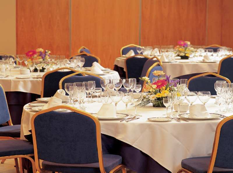 Hesperia Zaragoza Centro Hotell Restaurant bilde